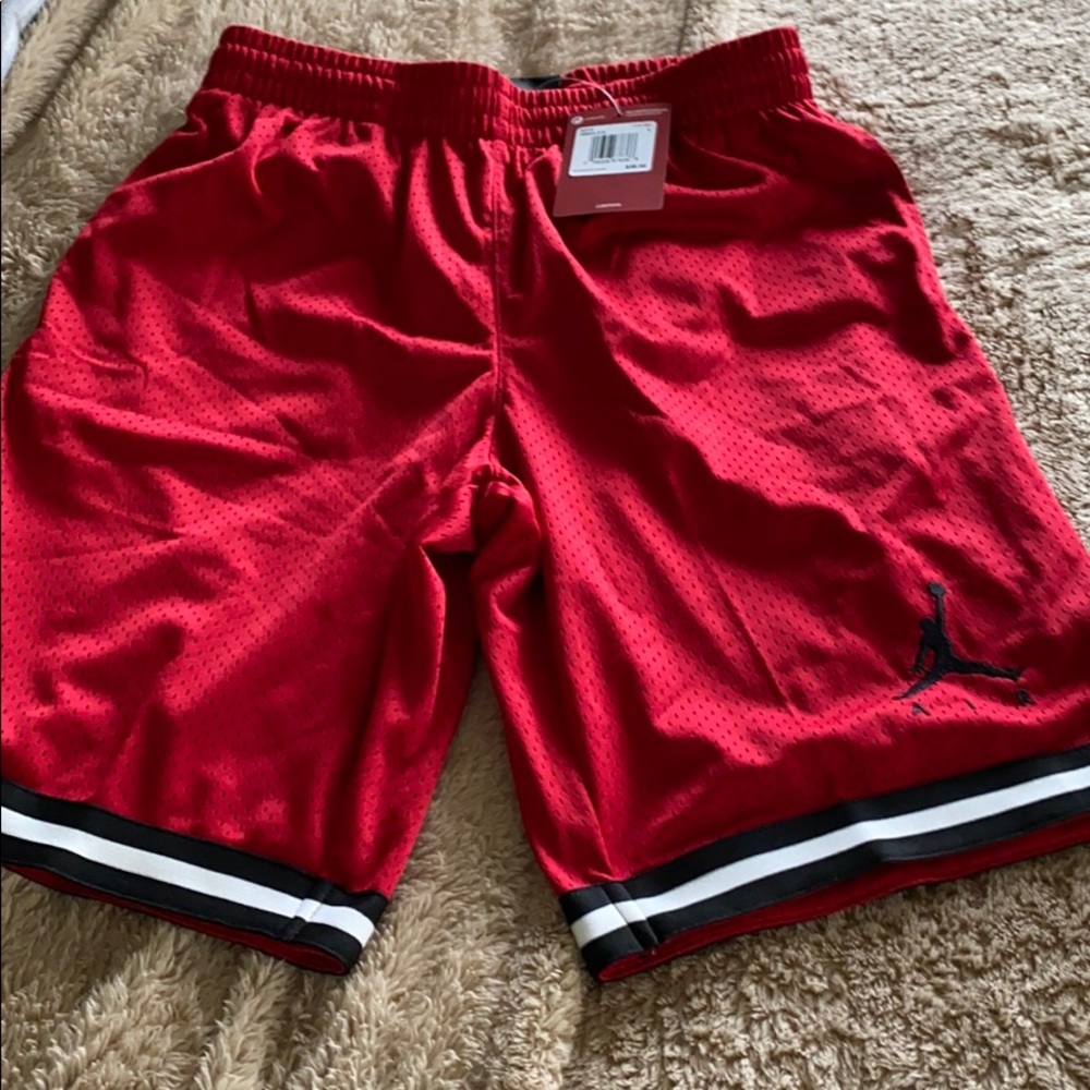 Nike Jordan boys shorts NWT large